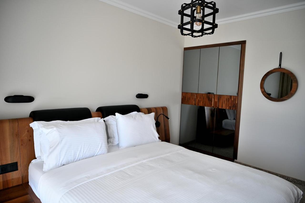 Hotel Zoo - Secured Paid Parking Sofia