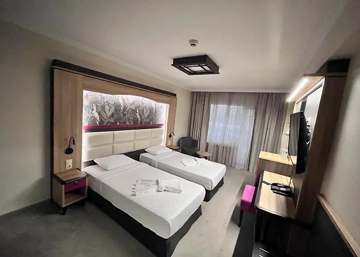 Hotel Zoo Sofia - Secured Paid Parking